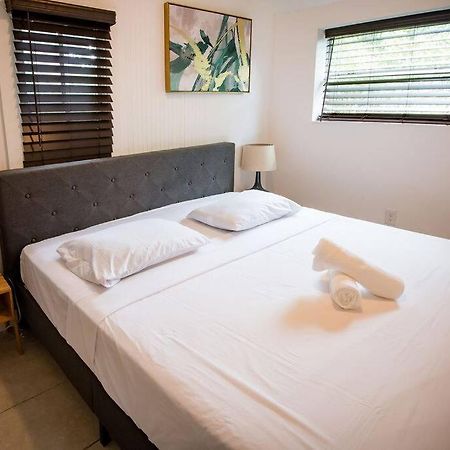 3 Bedroom Miami Home 15 Minutes To The Beach Εξωτερικό φωτογραφία